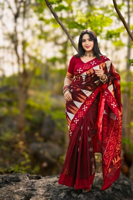 ITISKA Ruby Royale Heritage Saree
