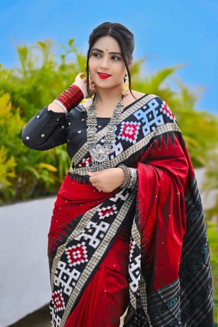 ITISKA Crimson Noir Heritage Saree